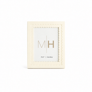 5x7 White Scalloped Picture Frame