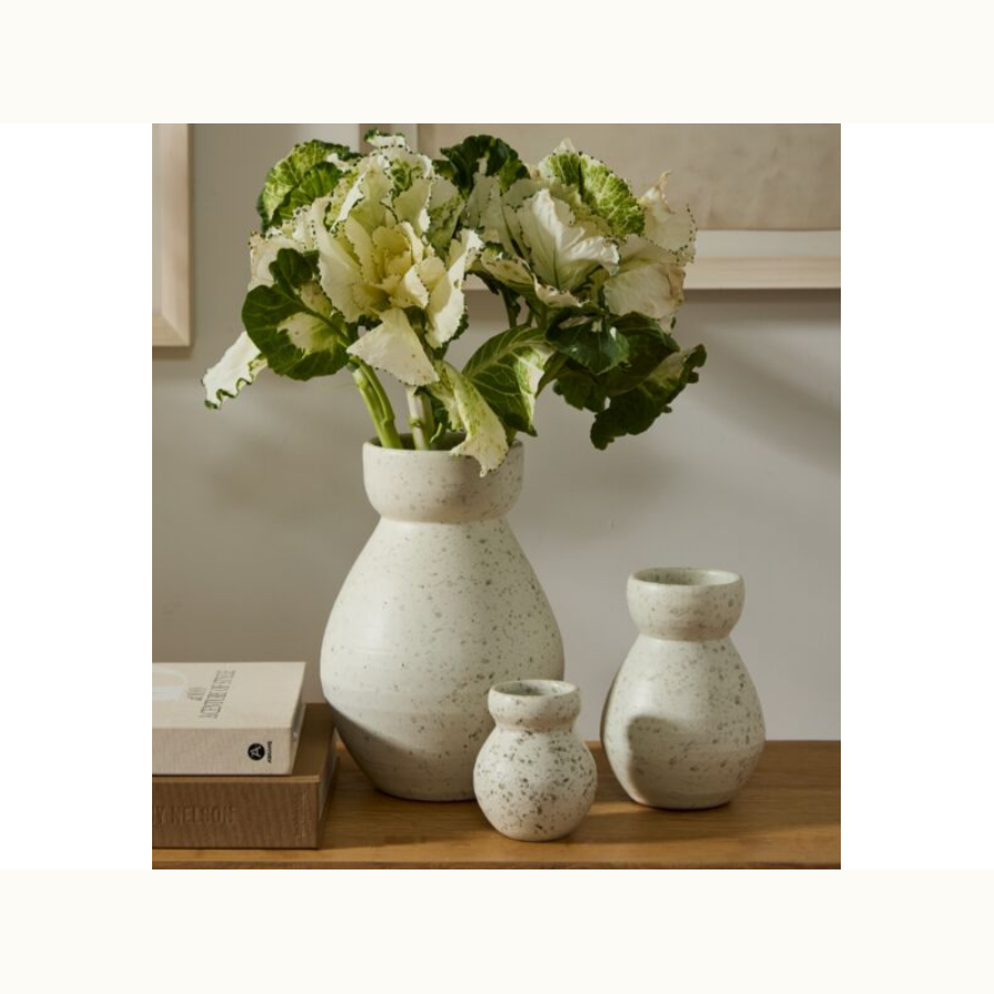 Curved Cream Speckled Vase