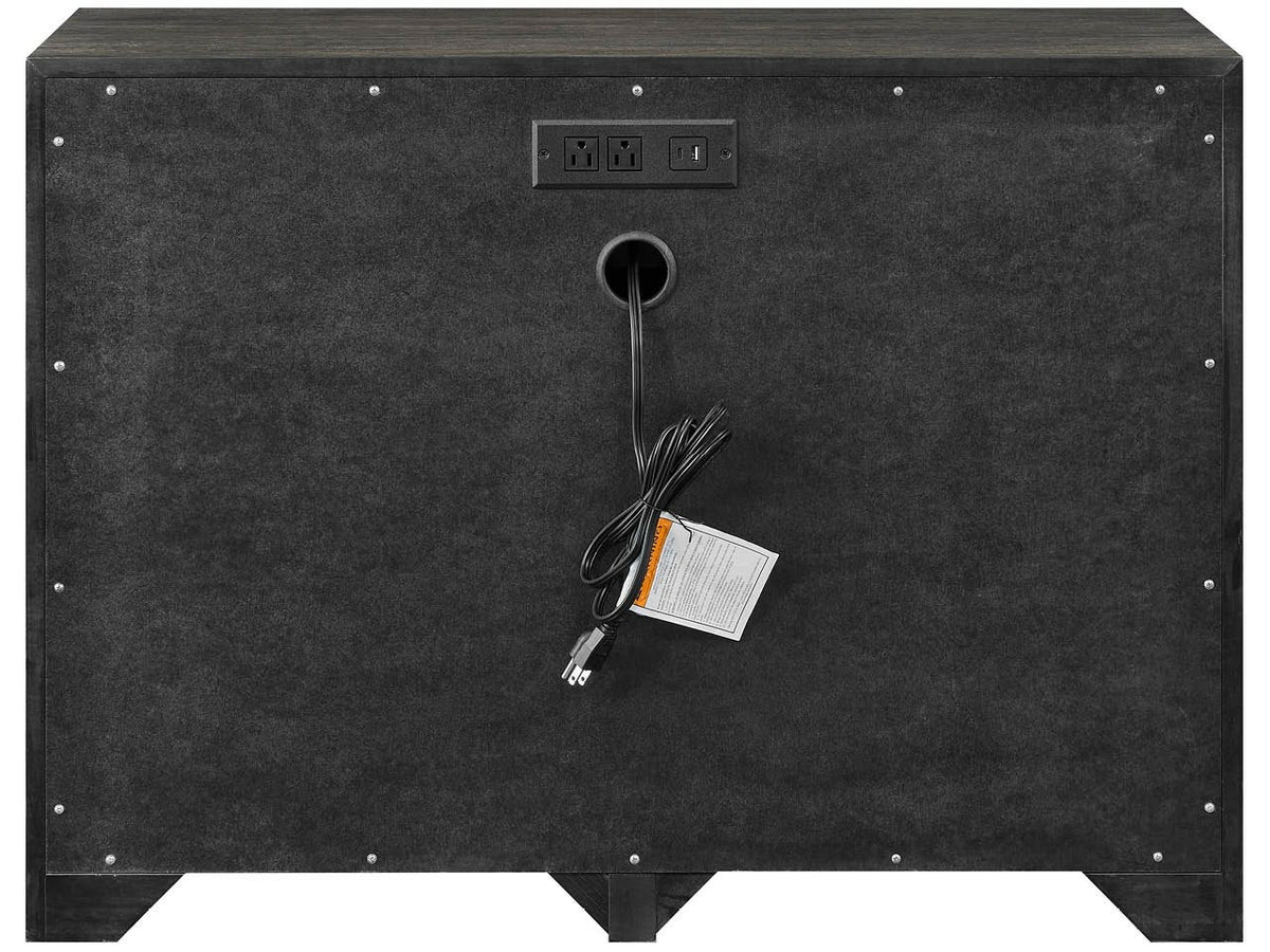 Veil Bachelors Chest