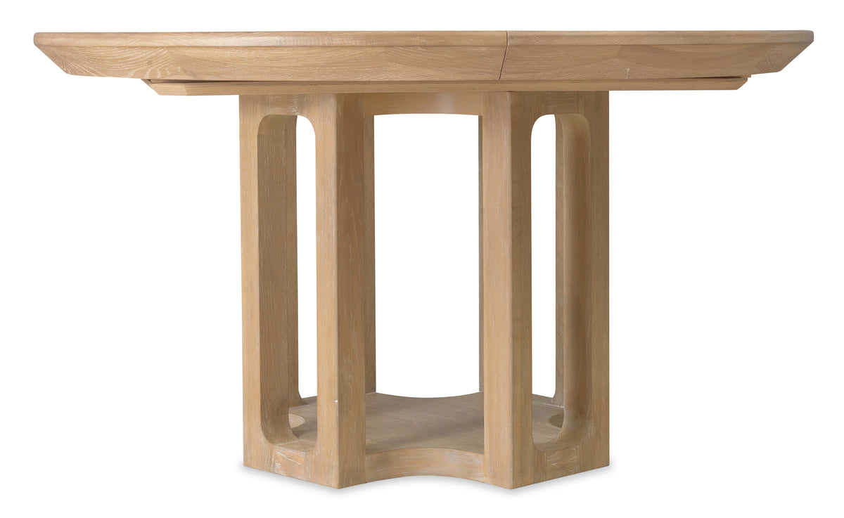 Banyon Bay Round Dining Table with One 18-inch Leaf